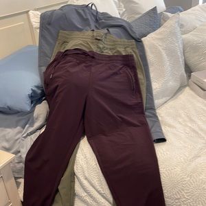 830 to 3 pairs burgundy, green and blue